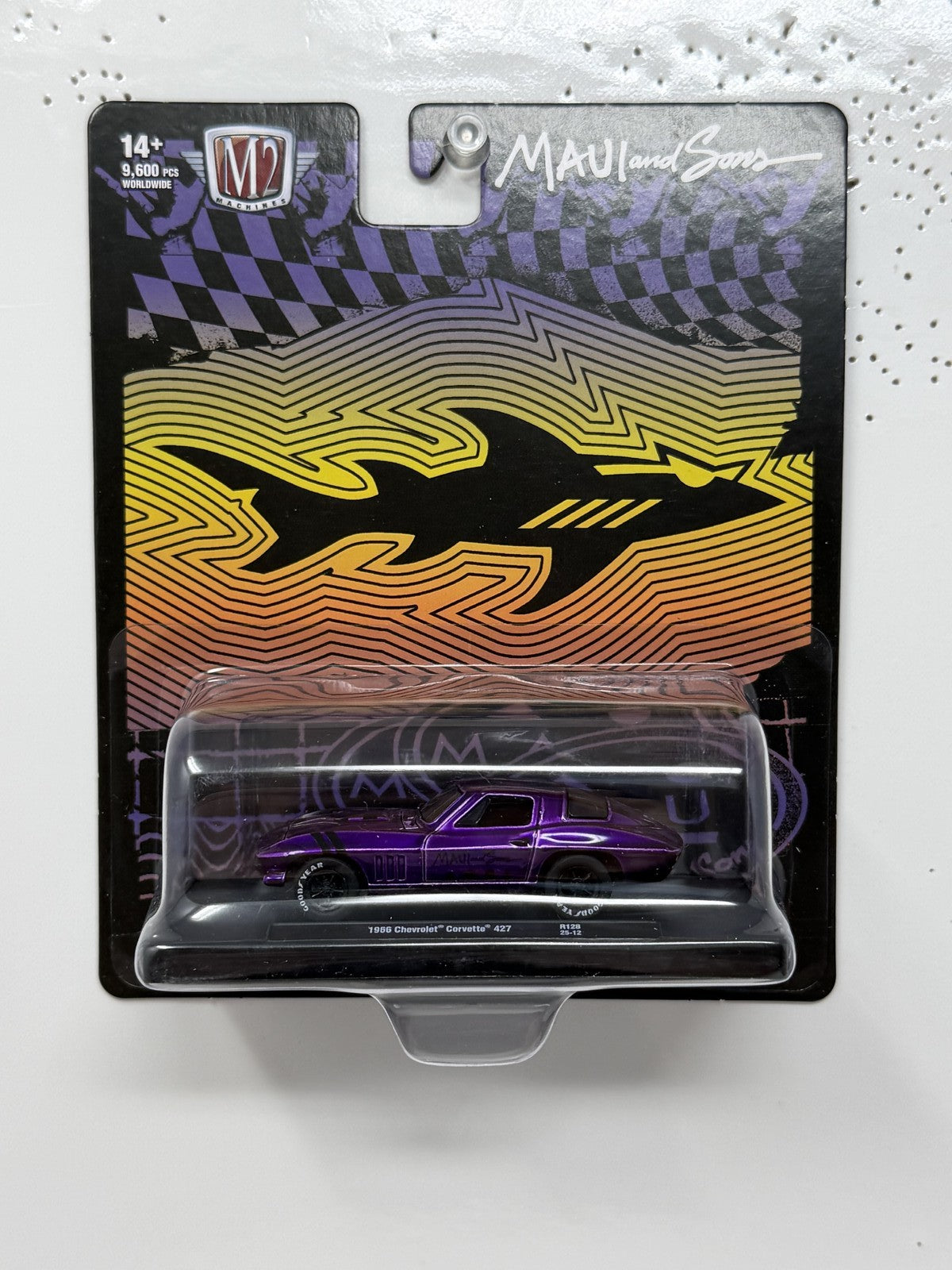 M2 Machines Maui and Sons 1966 Chevrolet Corvette 427 1:64 Diecast
