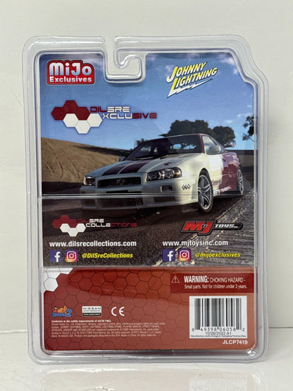 Johnny Lightning Dilsre Xclusive 1999 Nissan Skyline GT-R (BNR34) 1:64 Diecast