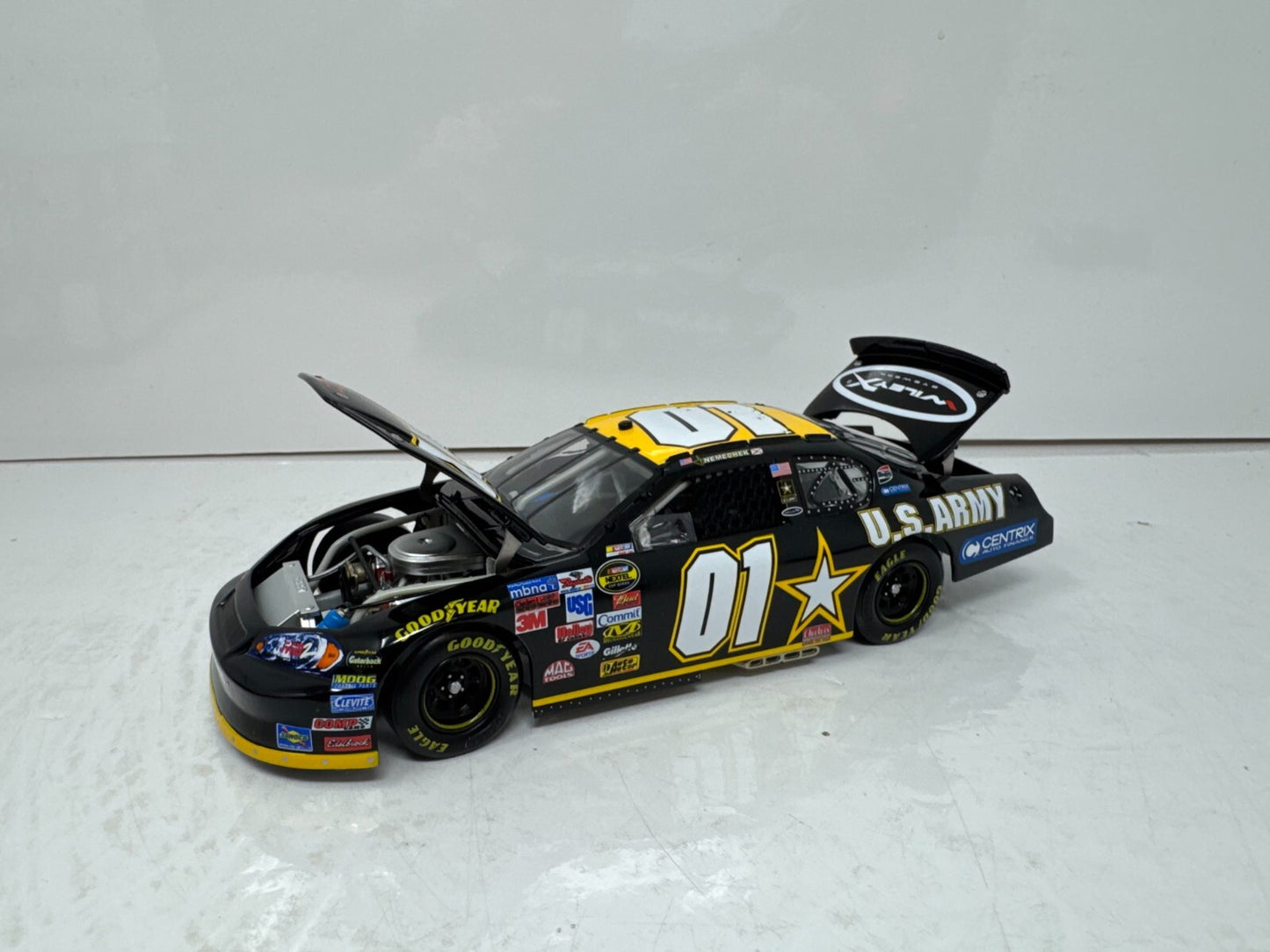 Action Nascar #01 Joe Nemechek U.S. Army 2006 Monte Carlo 1:24 Diecast