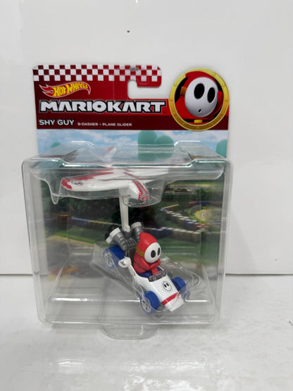 Hot Wheels Mario Kart Shy Guy B-Dasher + Plane Glider 1:64 Diecast