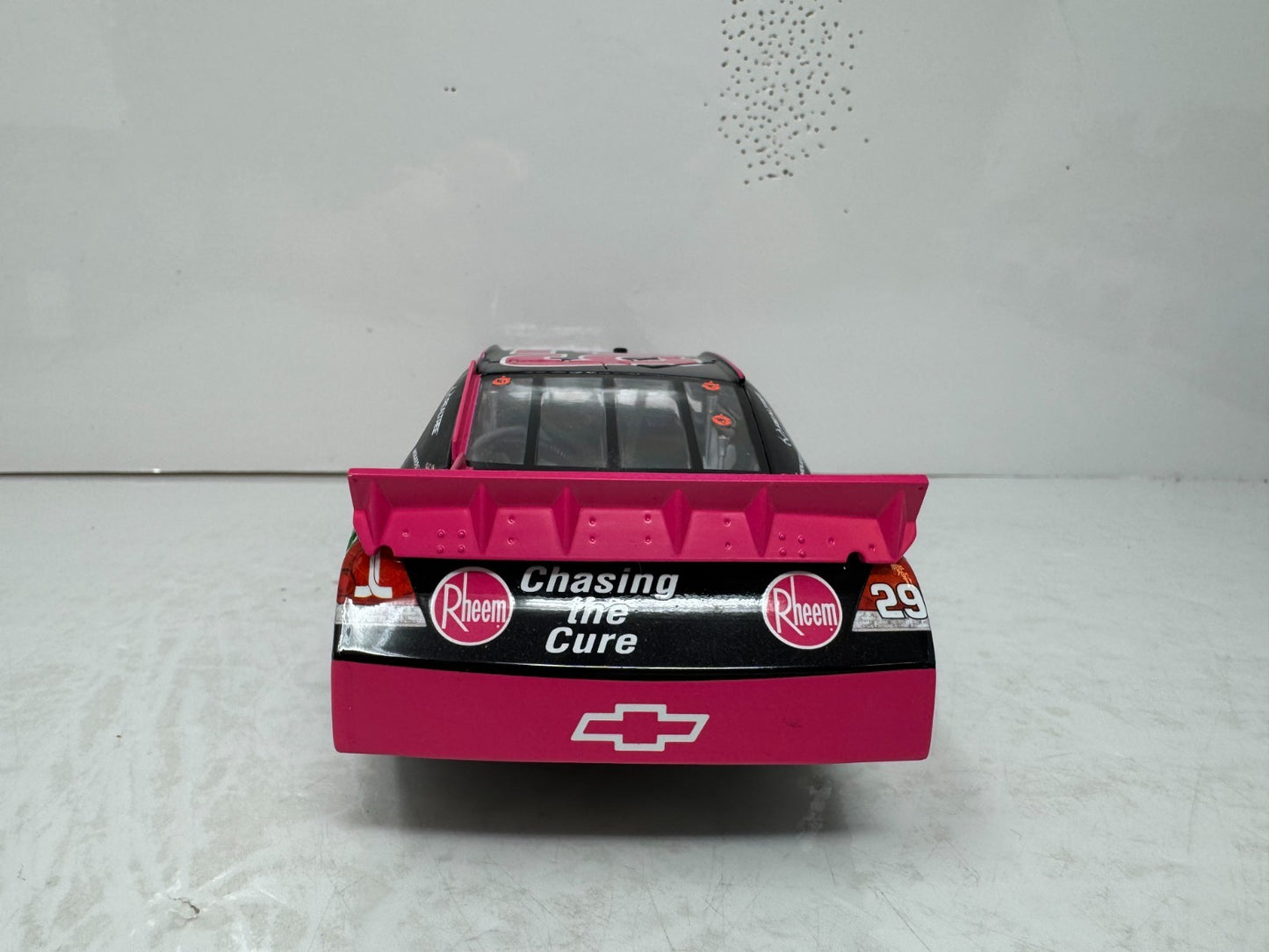 Lionel Nascar #29 Kevin Harvick Rheem Pink 2011 Chevy Impala 1:24 Diecast