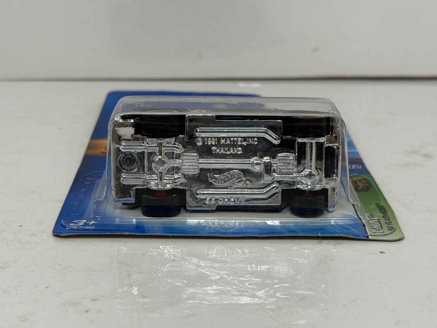 Hot Wheels T-Hunt 1956 Flashsider 164 Diecast Real Riders