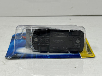 Hot Wheels 2006 Series Volkswagen Karmann Ghia 1:64 Diecast Short Card