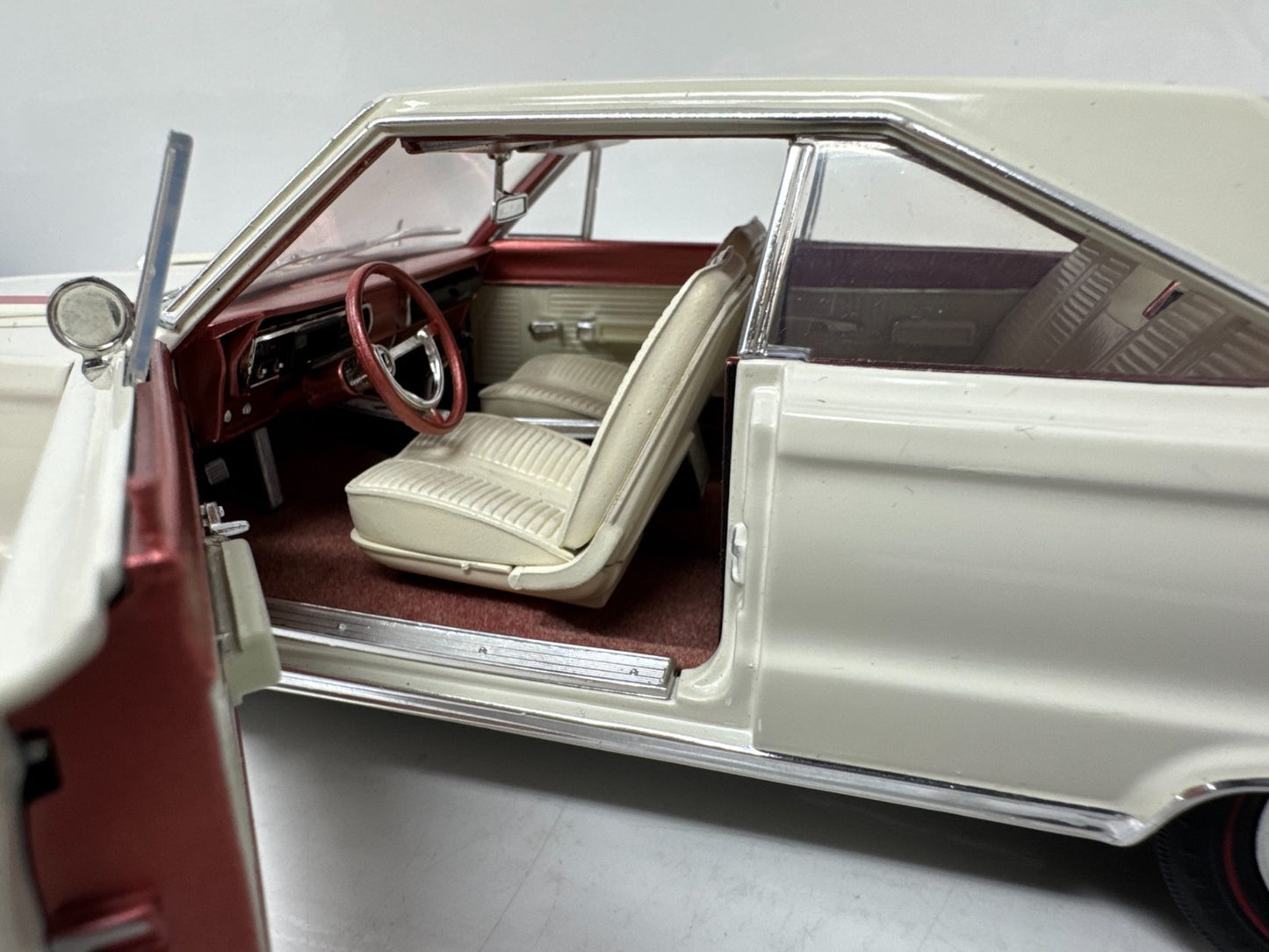 Highway 61 1967 Plymouth GTX 1:18 Diecast