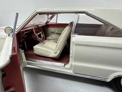 Highway 61 1967 Plymouth GTX 1:18 Diecast