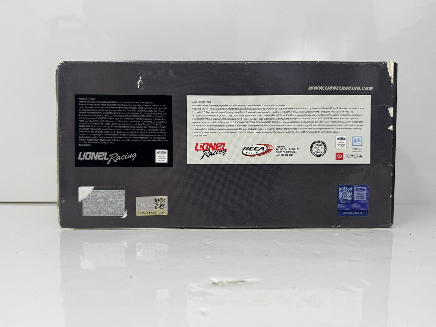 Lionel Elite Nascar Kevin Harvick #4 Mobil 1 Wings 2023 Mustang 1:24 Diecast