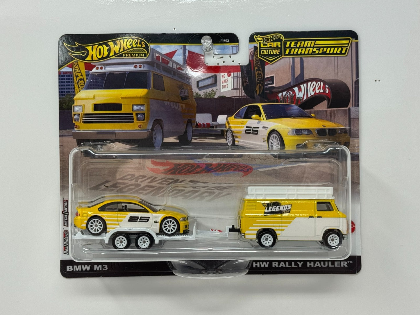 Hot Wheels Premium Team Transport BMW M3 & HW Rally Hauler 1:64 Diecast