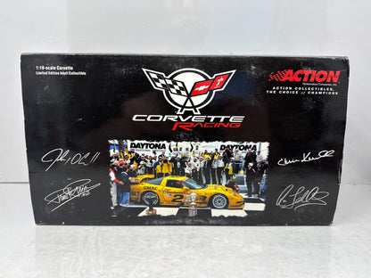 Action Racing #2 Ron Fellows GM 2001 Corvette C5R RACED VERSION 1:18 Diecast