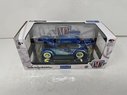 M2 Machines 1952 Volkswagen Beetle Deluxe Model CHASE 1:24 Diecast Gold Rims