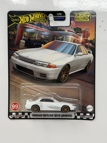 Hot Wheels Premium Boulevard #99 Nissan Skyline GT-R BNR32 1:64 Diecast
