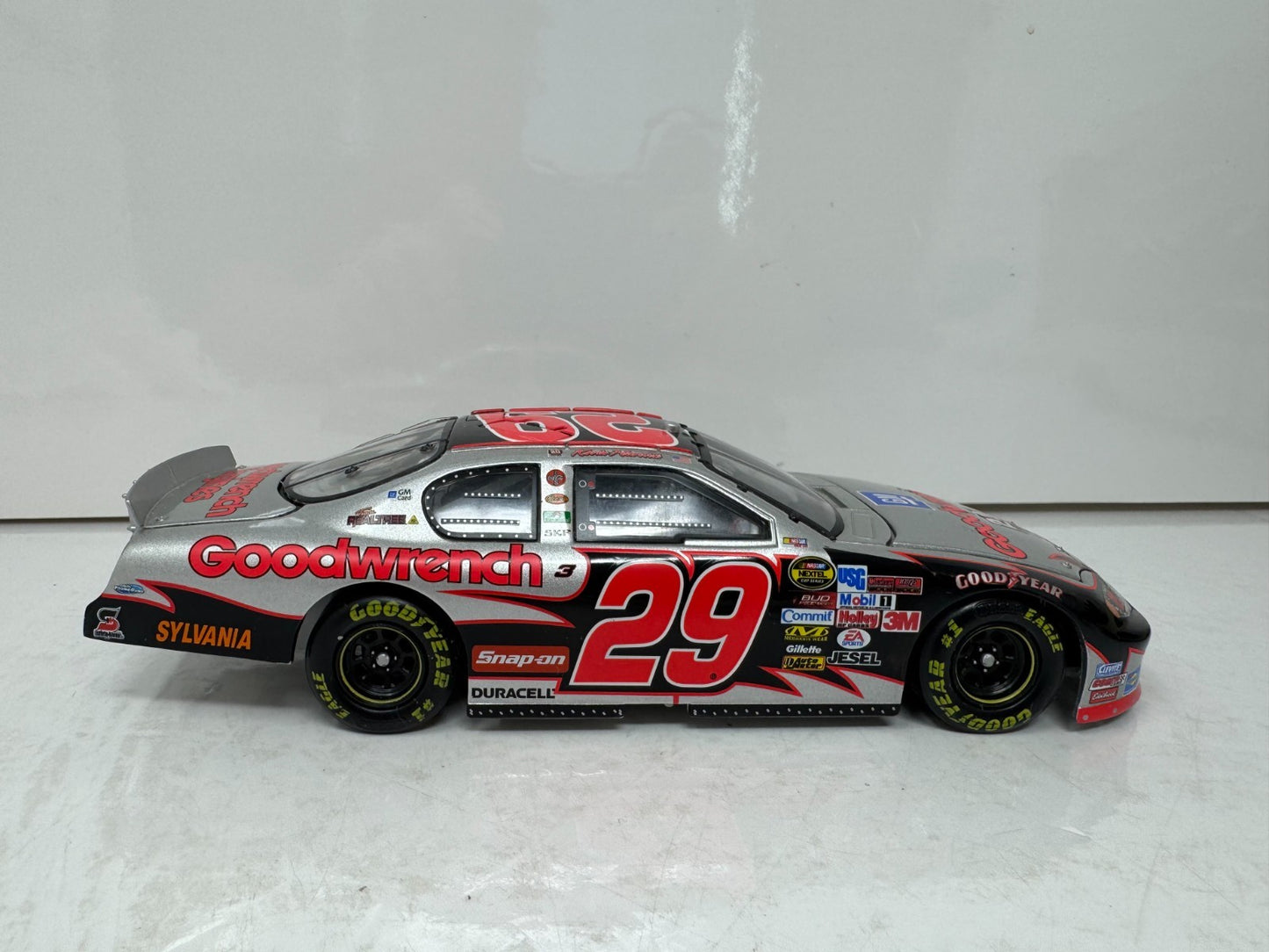 Action Nascar #29 Kevin Harvick GM Quicksilver 2005 Monte Carlo 1:24 Diecast