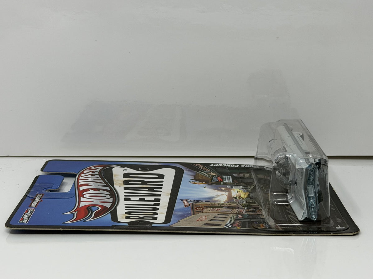 Hot Wheels Boulevard 1955 Lincoln Futura Concept 1:64 Diecast Real Riders White