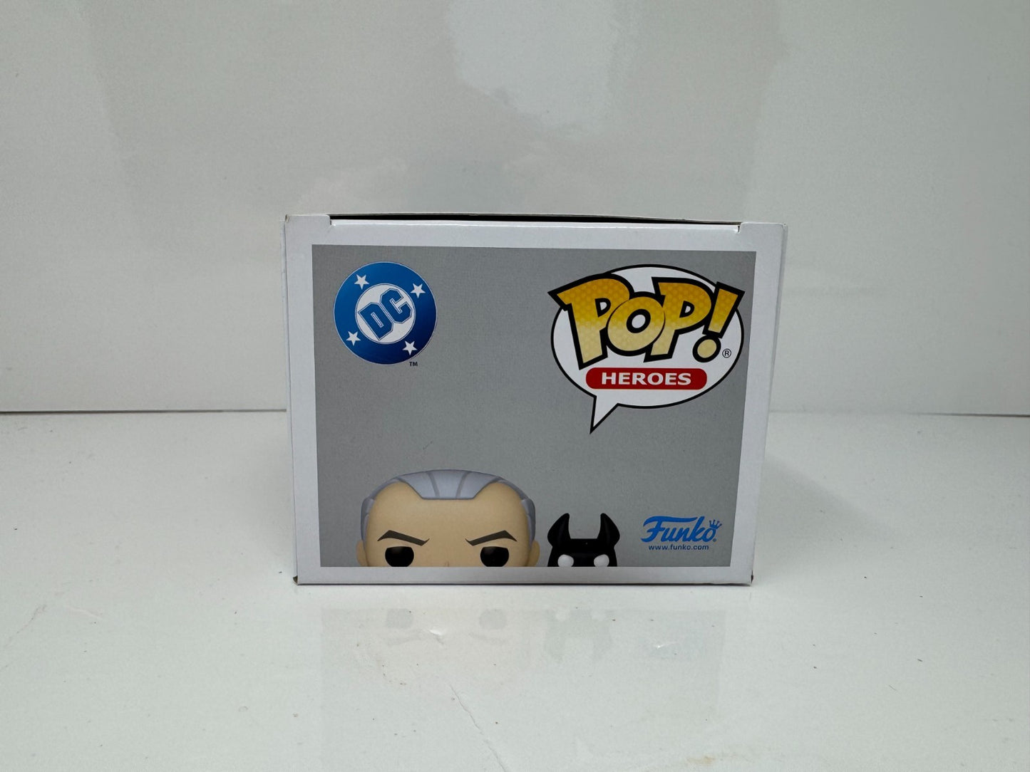 Funko Pop! Heroes Batman Beyond #550 Bruce Wayne & Ace Limited Vinyl Figures