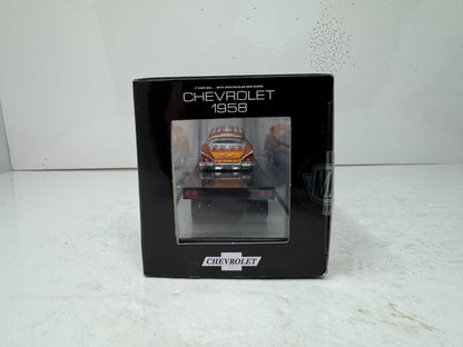 M2 Machines 1958 Chevrolet Impala & 1958 Chevy LCF Hauler 1:64 Diecast