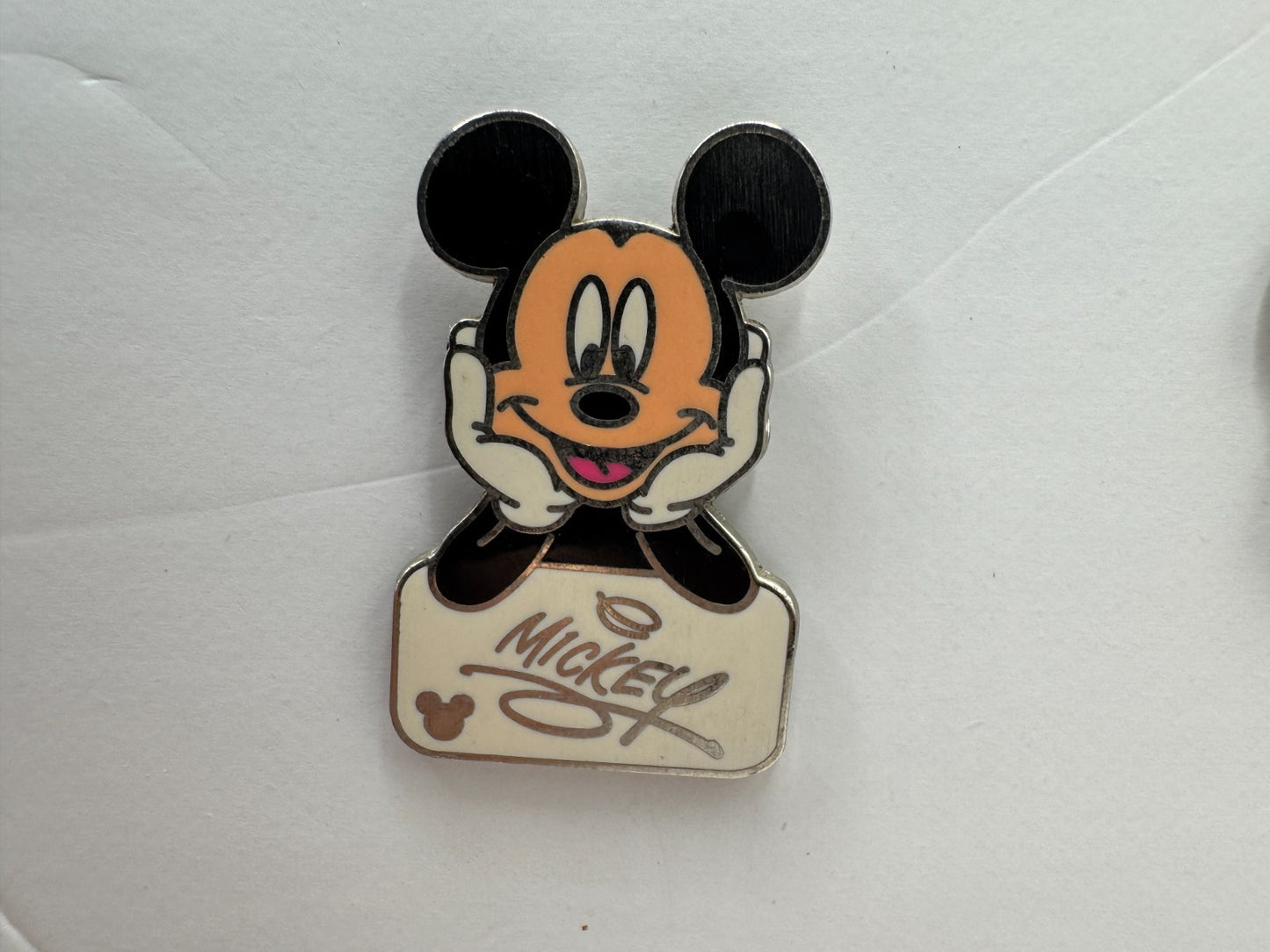 WDW Disney Mickey Mouse Autograph White Cast Lanyard Series Trading Pin DC2S1
