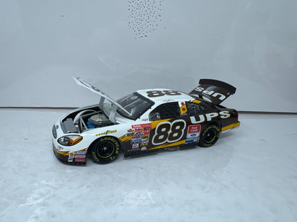 Action Nascar #88 Dale Jarrett UPS 2002 Ford Taurus 1:24 Diecast