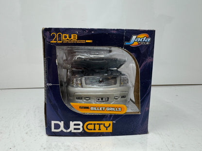Jada Dub City 2002 Cadillac Escalade 1:24 Diecast KMC Wheels 20 Inch SS Rims