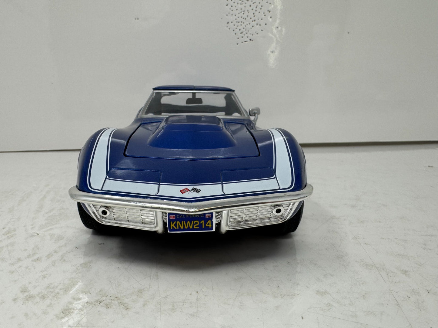 Hot Wheels 100% Series 1969 Chevrolet Corvette 1:18 Diecast