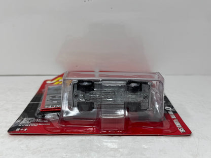 Johnny Lightning American Beauties 1957 Chevy Bel Air 1:64 Diecast