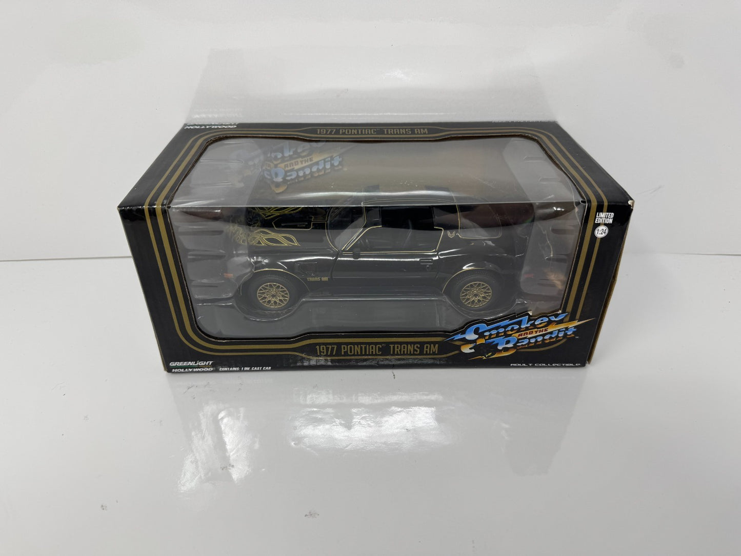 Greenlight Hollywood Smokey and the Bandit 1977 Pontiac Trans Am 1:24 Diecast