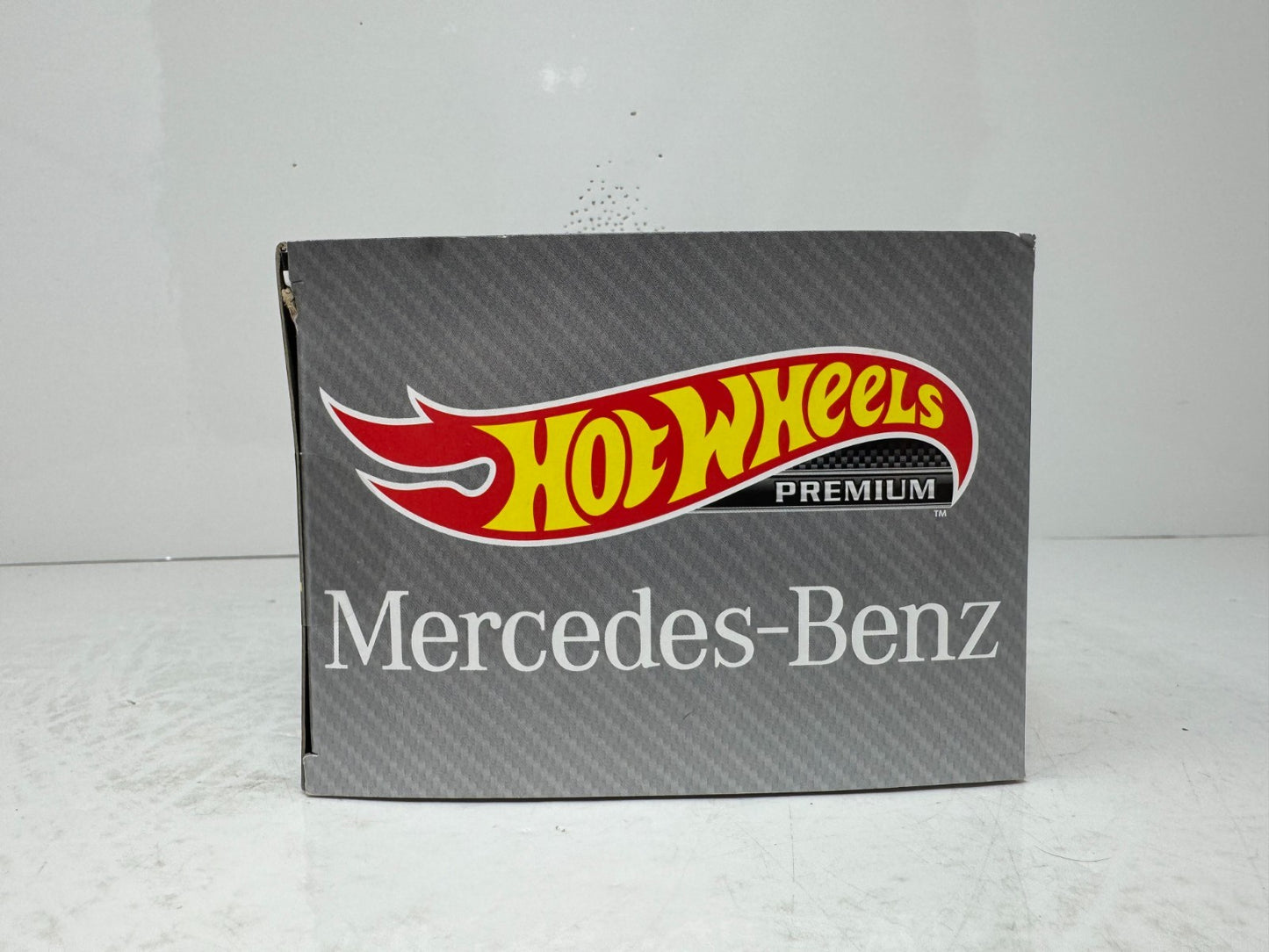 Hot Wheels Premium Mercedes-Benz 4-Pack Collector Diorama Set 1:64 Diecast