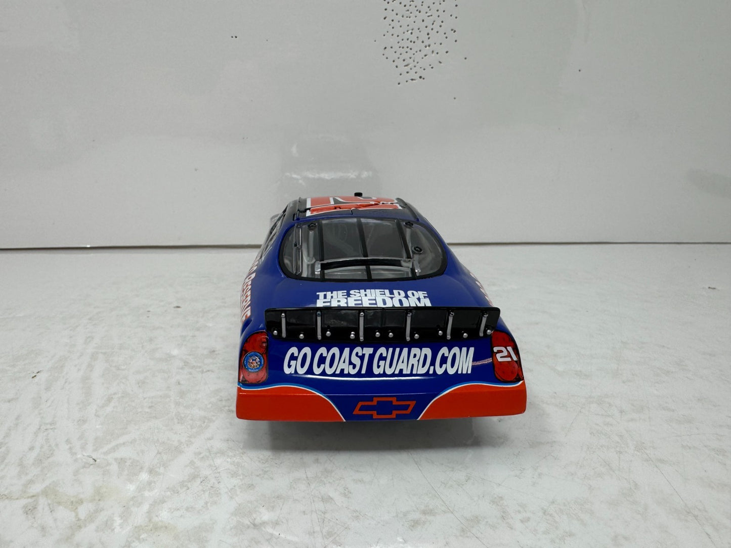 Action NASCAR #21 Kevin Harvick Coast Guard 2006 Richmond Win RV 1:24 Diecast
