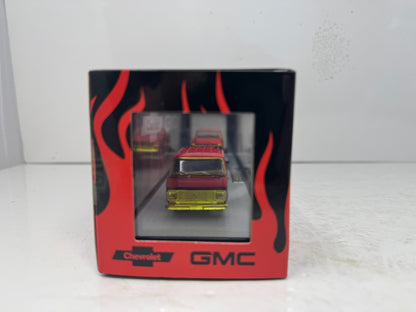 M2 Machines 1976 GMC Sierra Grande 15 & 1973 Chevy Van G10 CHASE 1:64 Diecast