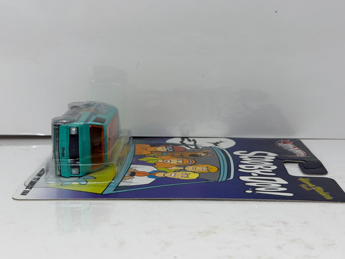 Hot Wheels Scooby-Doo Custom 1977 Dodge Van 1:64 Diecast Real Riders