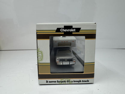 M2 Machines 1974 Chevrolet Cheyenne Super 30 & K5 Blazer 1:64 Diecast