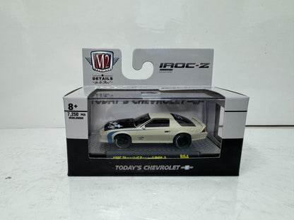 M2 Machines Today's Chevrolet 1985 Chevrolet Camaro IROC-Z 1:64 Diecast