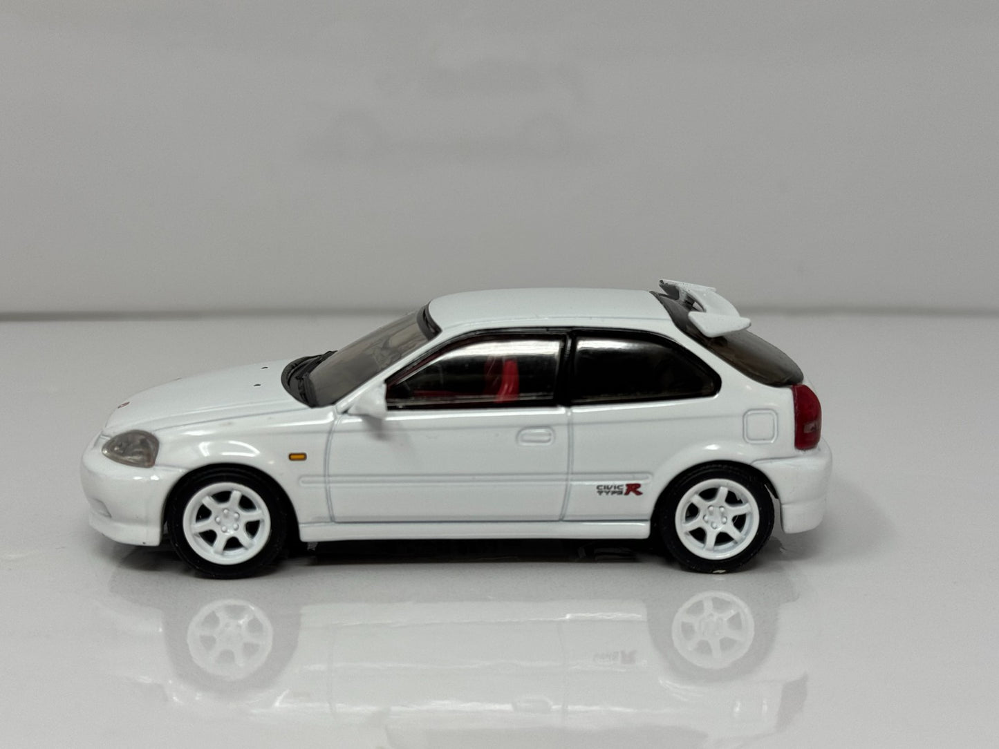 Hot Wheels Premium Honda Civic Type R EK9 1:43 Diecast