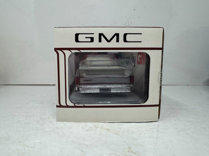M2 Machines 1976 GMC Sierra Grande 15 1:24 Diecast