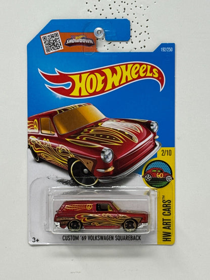 Hot Wheels HW Art Cars Custom 1969 Volkswagen Squareback 1:64 Diecast