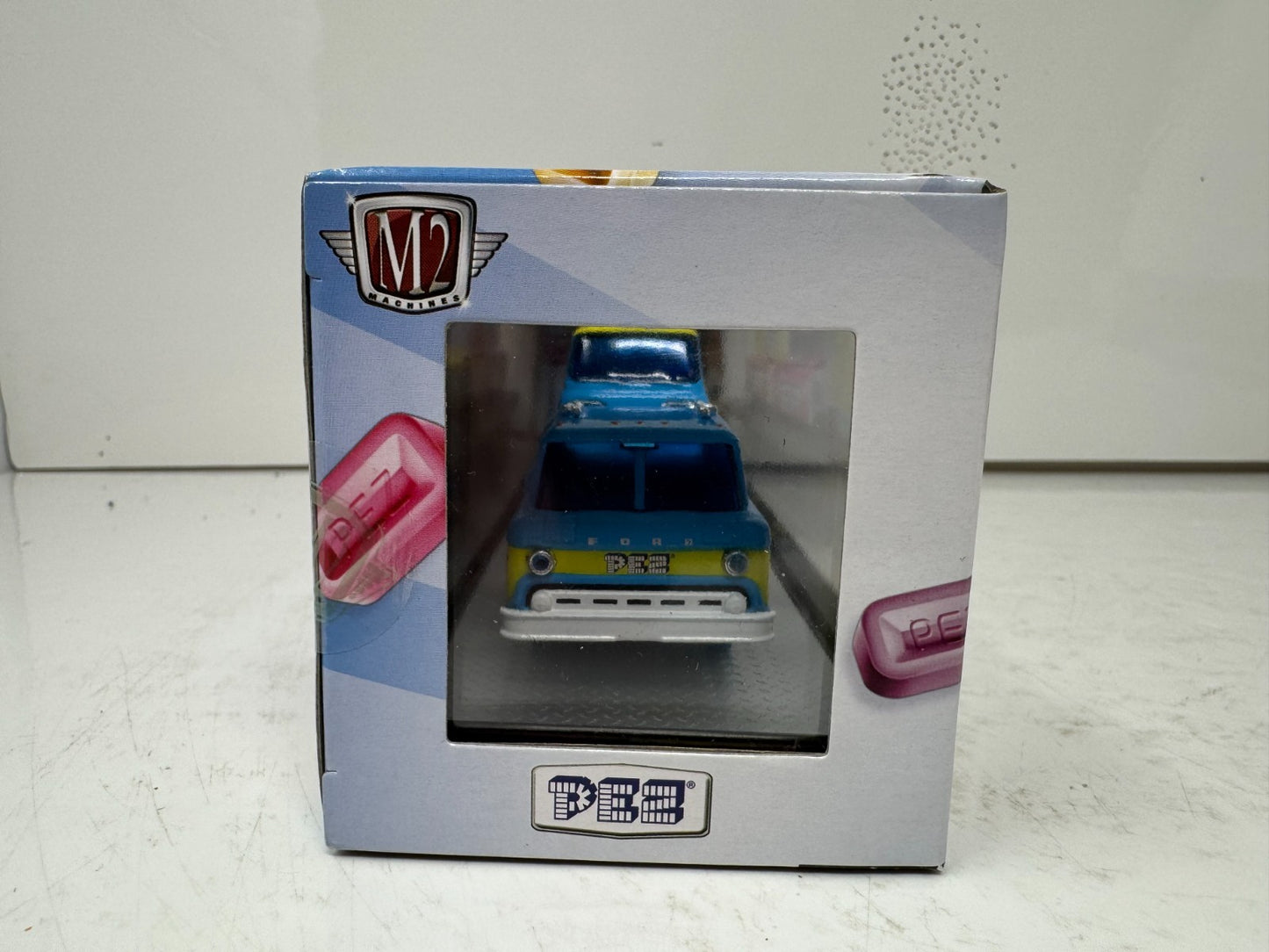 M2 Machines Auto Haulers 1965 Ford Econoline Delivery Van PEZ 164 Diecast Custom