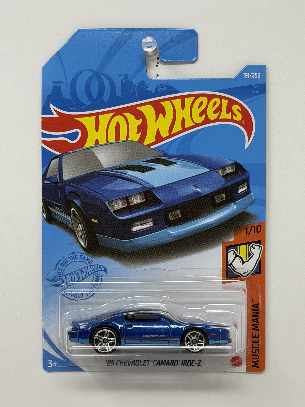 Hot Wheels Muscle Mania 1985 Chevrolet Camaro IROC-Z 1:64 Diecast Blue