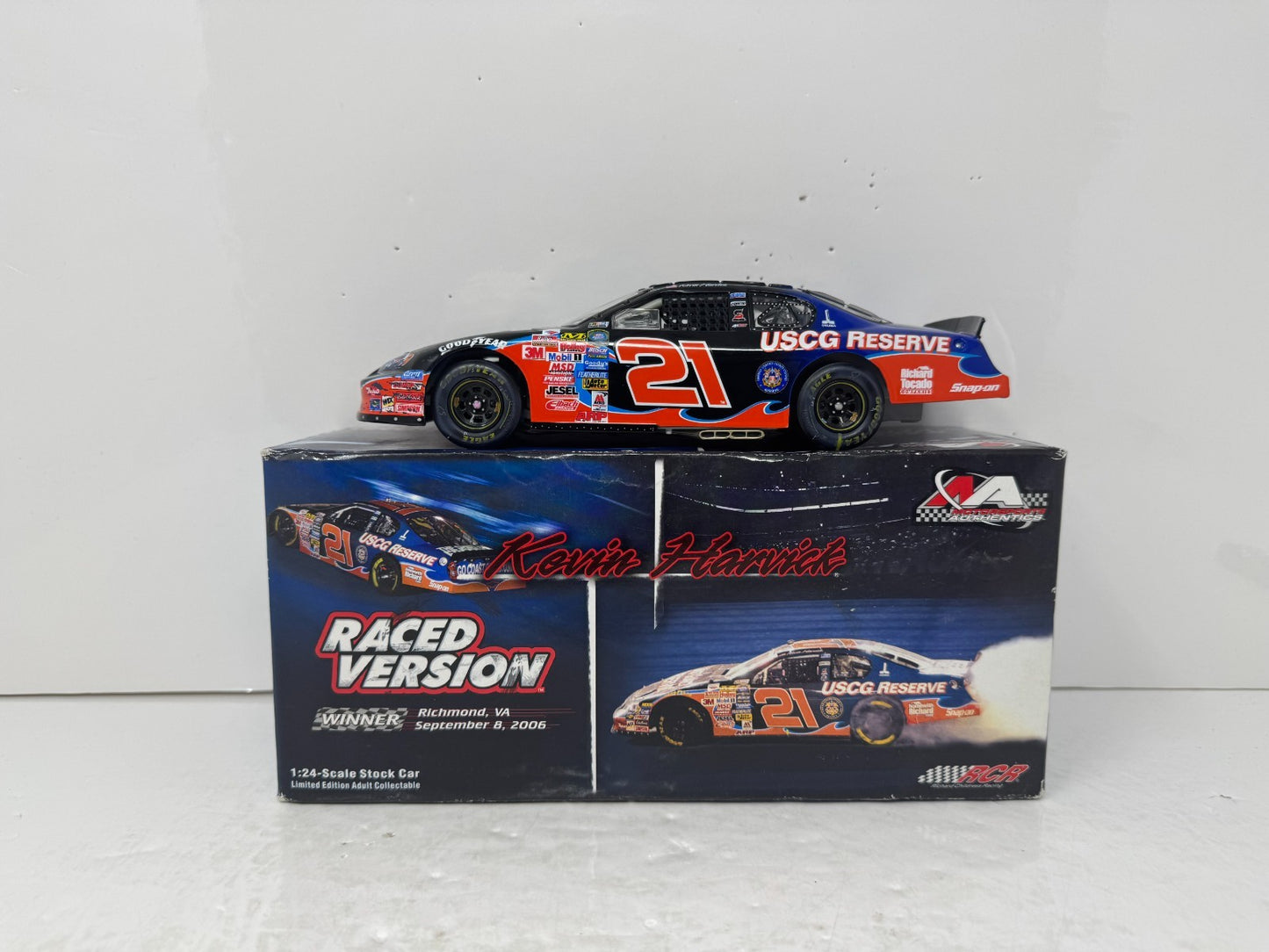 Action NASCAR #21 Kevin Harvick Coast Guard 2006 Richmond Win RV 1:24 Diecast