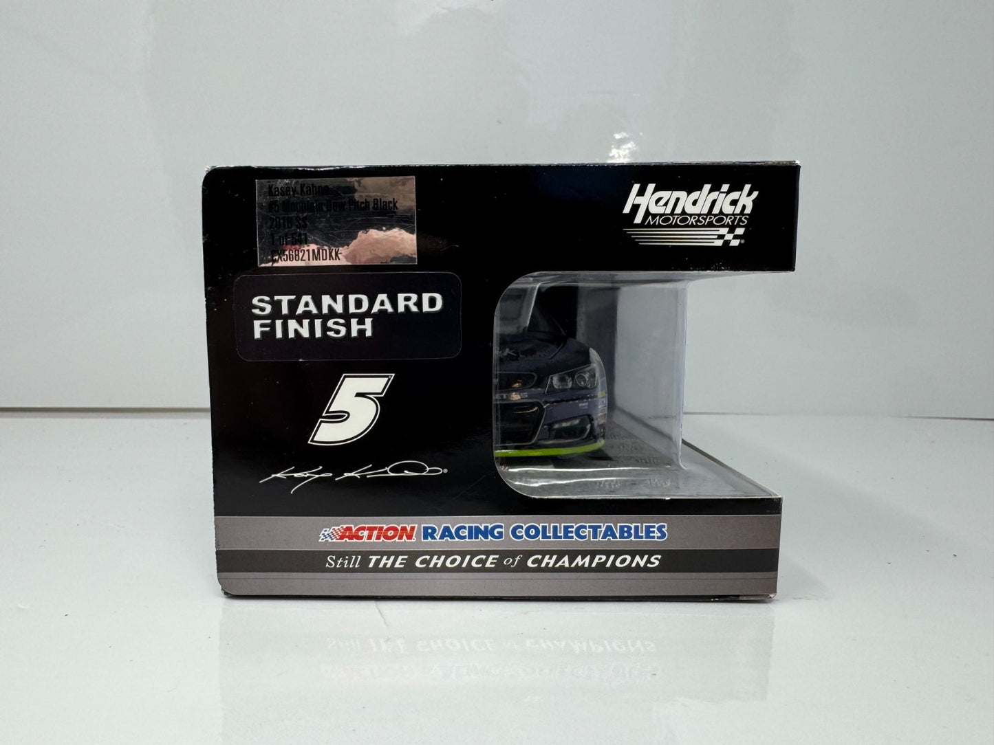 Lionel NASCAR Kasey Kahne #5 Mountain Dew Pitch Black 2016 SS 1:24 Diecast