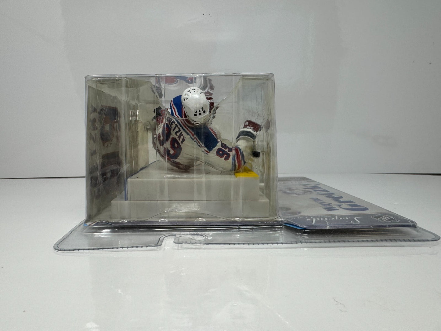 McFarlane NHL Wayne Gretzky New York Rangers Legends Series 3 Figure