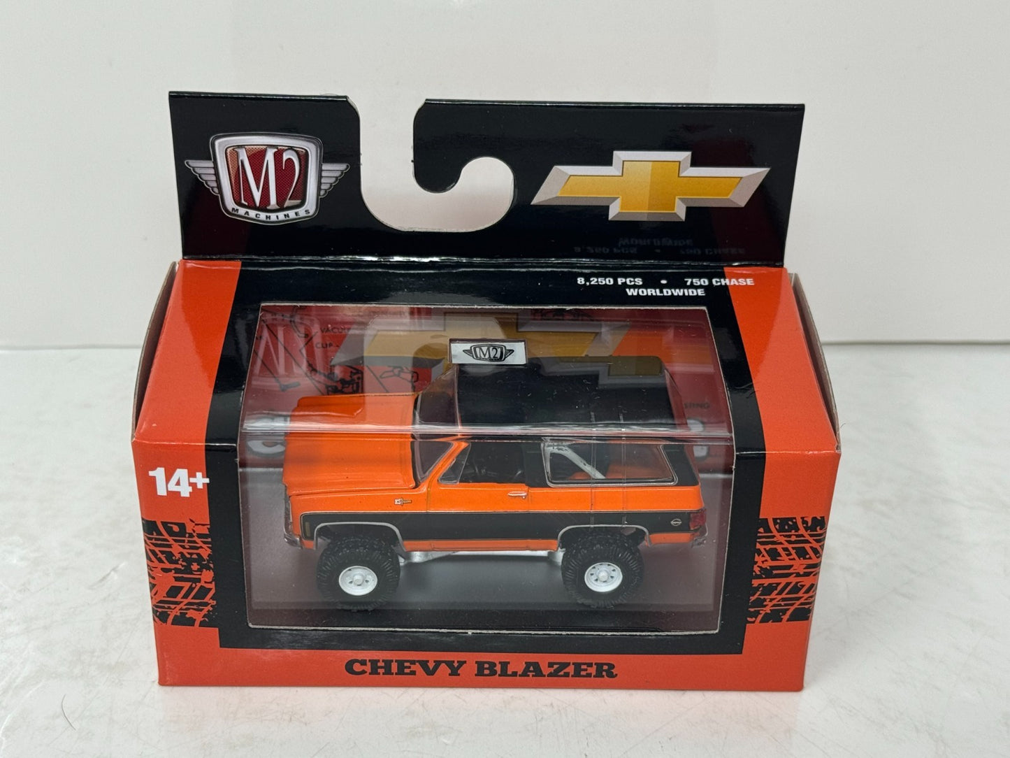 M2 Machines 1974 Chevrolet K5 Blazer 4x4 1:64 Diecast