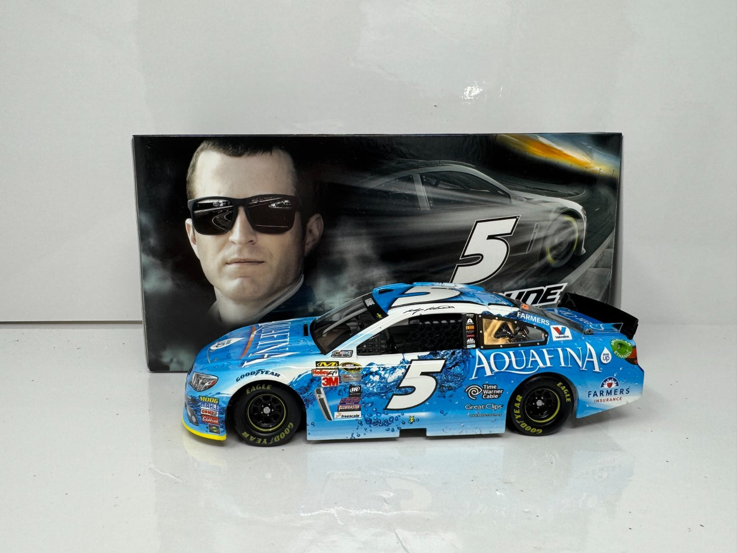 Lionel NASCAR #5 Kasey Kahne Aquafina 2015 SS 1:24 Diecast