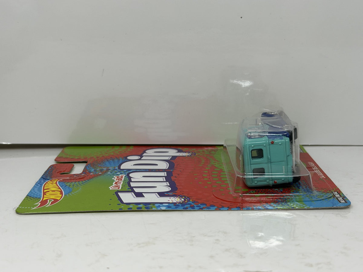 Hot Wheels Fun Dip 1934 Dodge Delivery 1:64 Real Riders