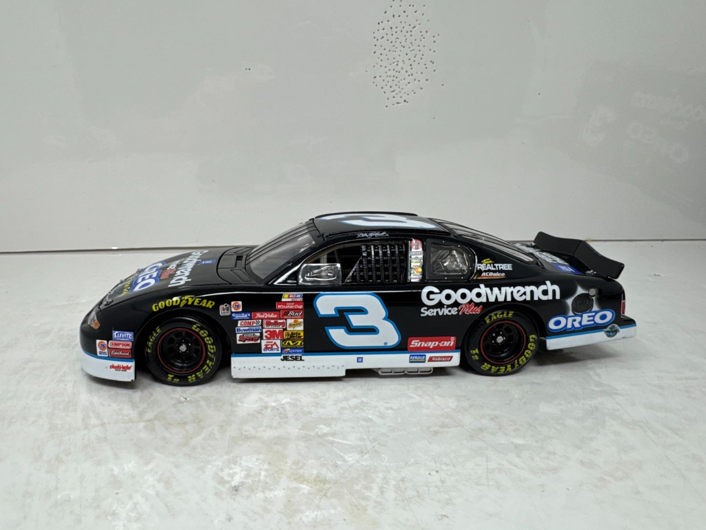 Action Nascar #3 Dale Earnhardt Oreo GM Goodwrench 2001 Monte Carlo 1:24 Diecast