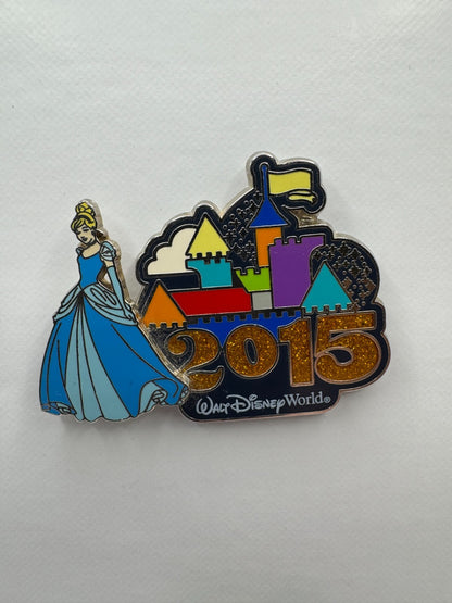 WDW Disney 2015 Dated Logo Pin Cinderella Trading Pin DC2S12