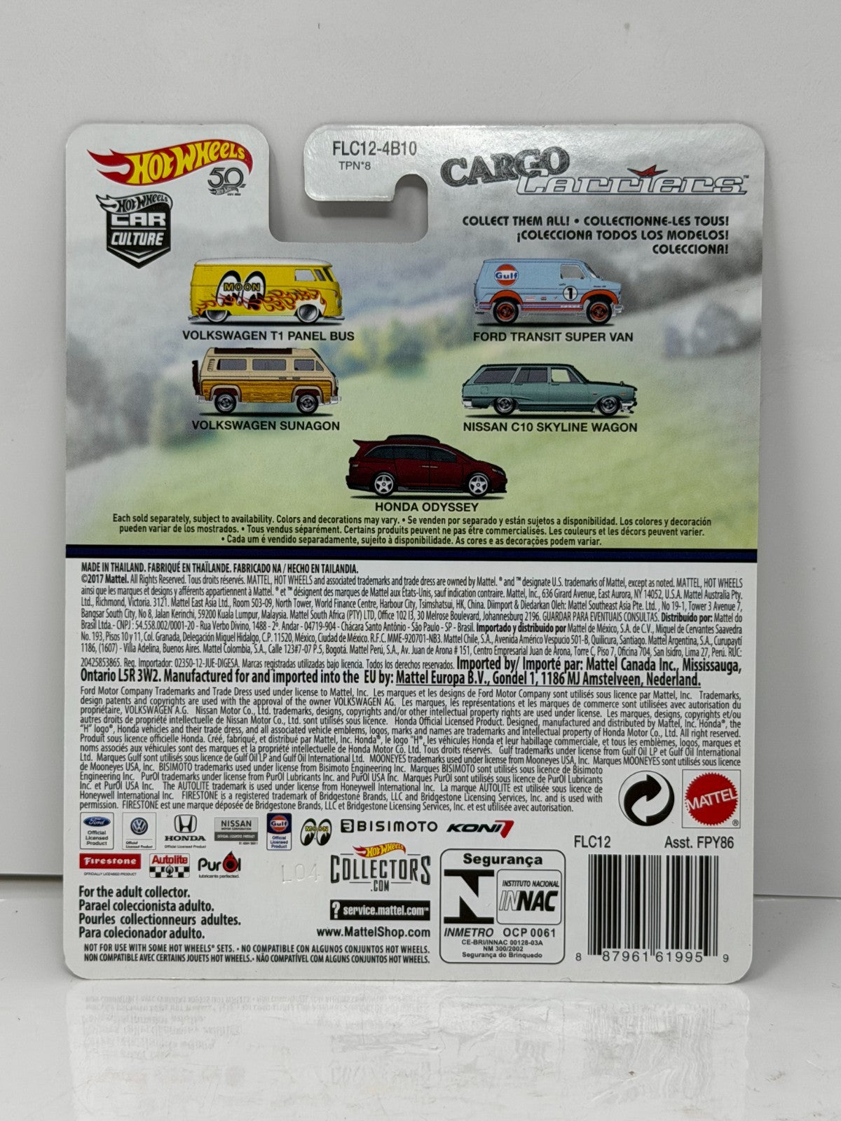 Hot Wheels Cargo Carriers Volkswagen Sunagon 1:64 Diecast Real Riders
