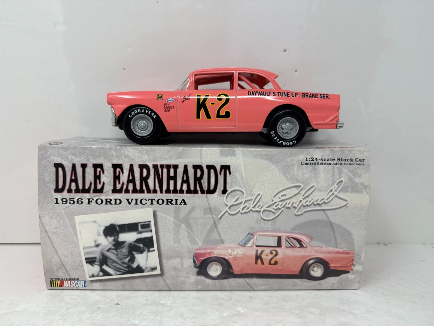 Action Nascar RCCA Dale Earnhardt K-2 1956 Ford Victoria BANK 1:24 Diecast