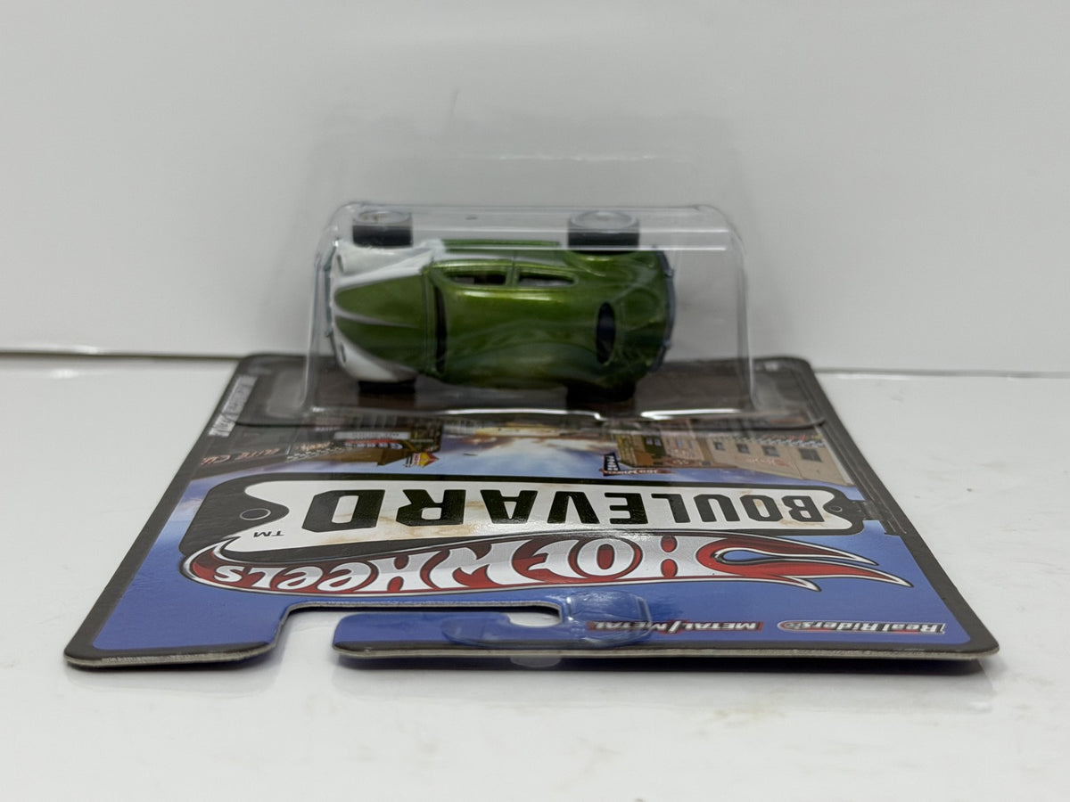 Hot Wheels Boulevard Volkswagen Beetle 1:64 Diecast Real Riders