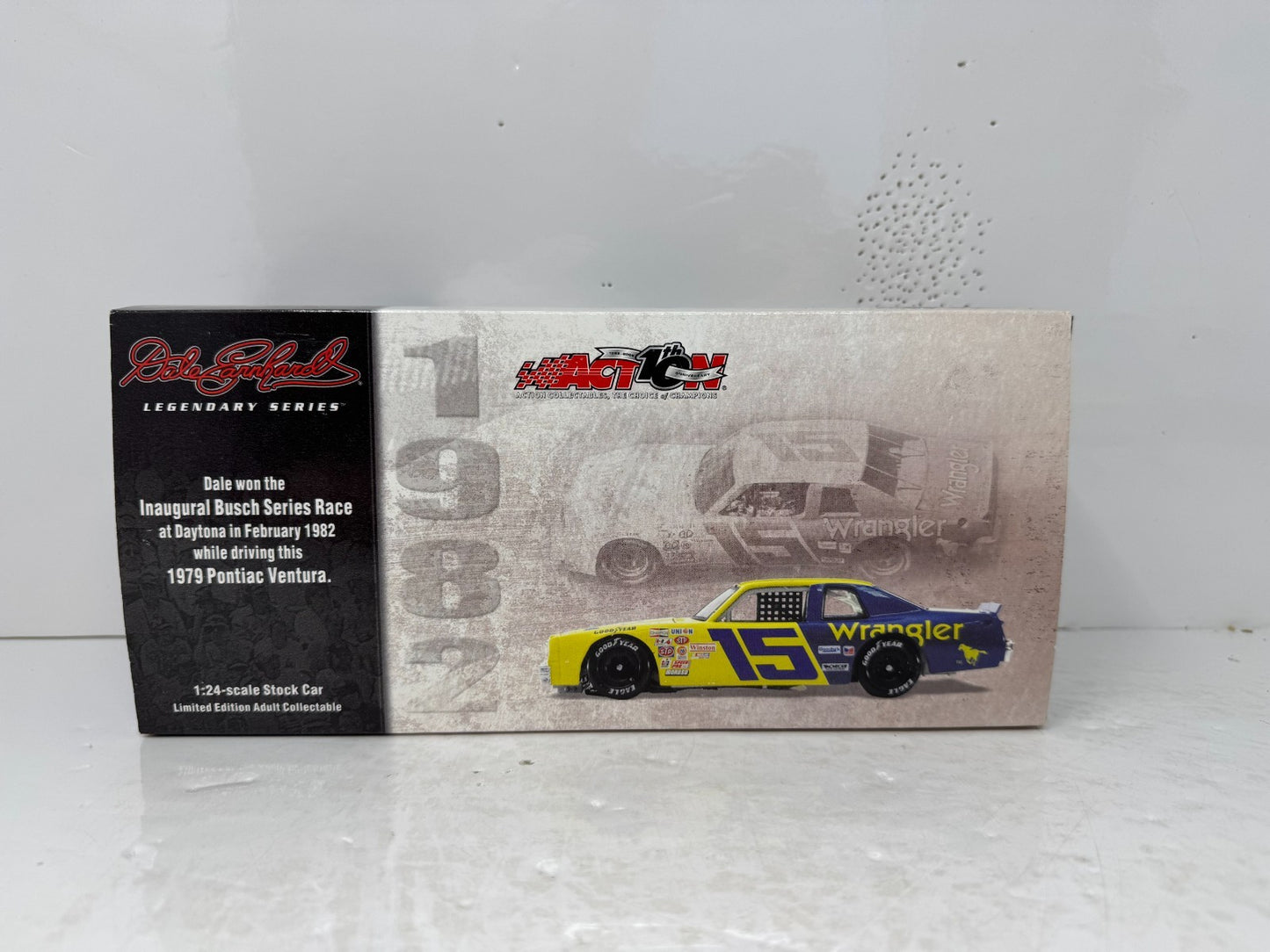 Action Nascar Legendary #15 Dale Earnhardt Wrangler 1979 Ventura 1:24 Diecast