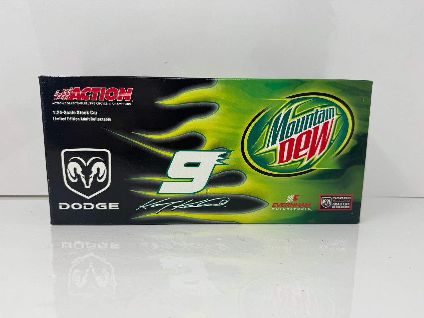 Action NASCAR Kasey Kahne #9 Mountain Dew 2005 Dodge Charger 1:24 Diecast