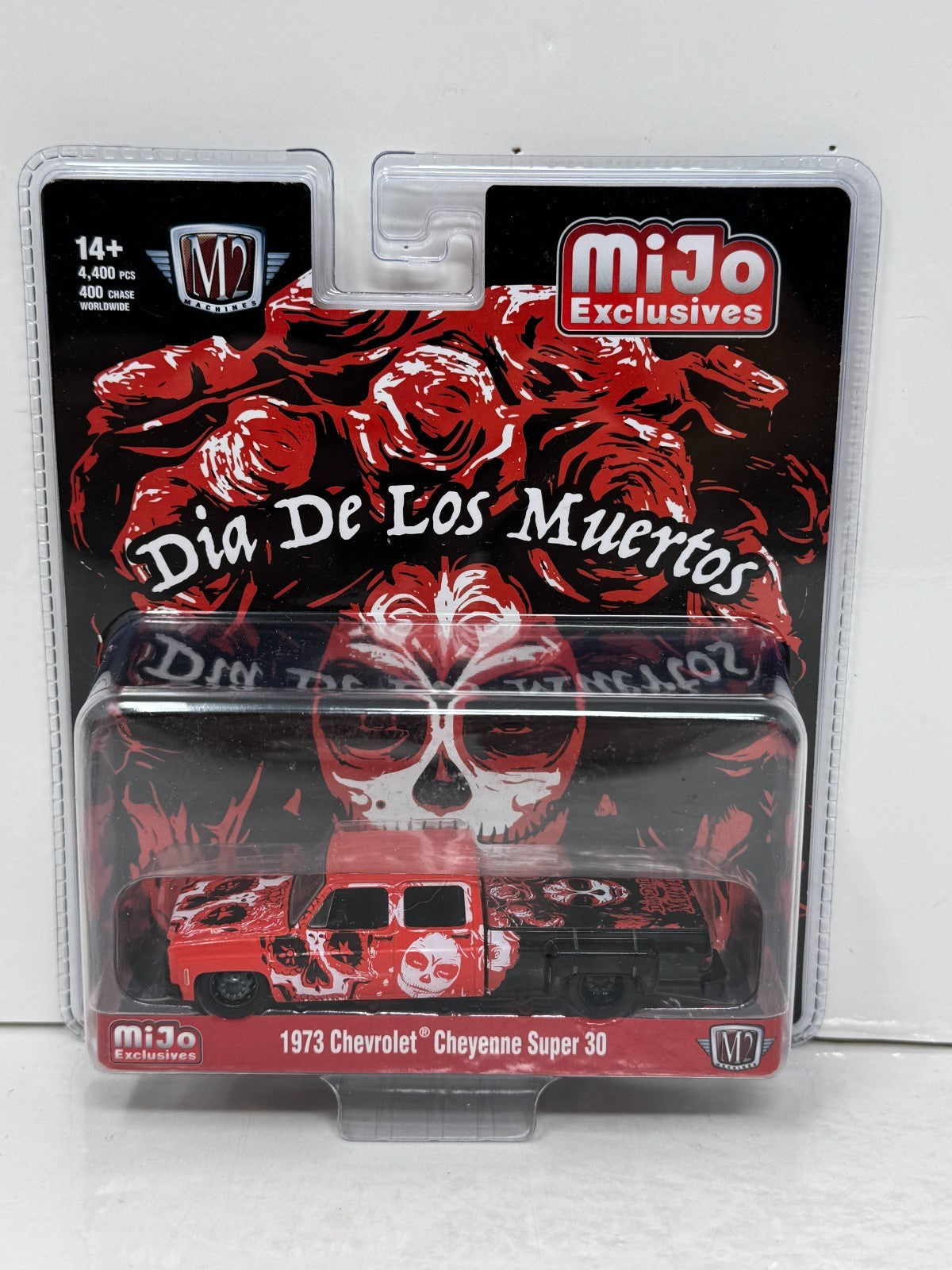M2 Machines Dia De Los Muertos 1973 Chevrolet Cheyenne Super 30 1:64 Diecast