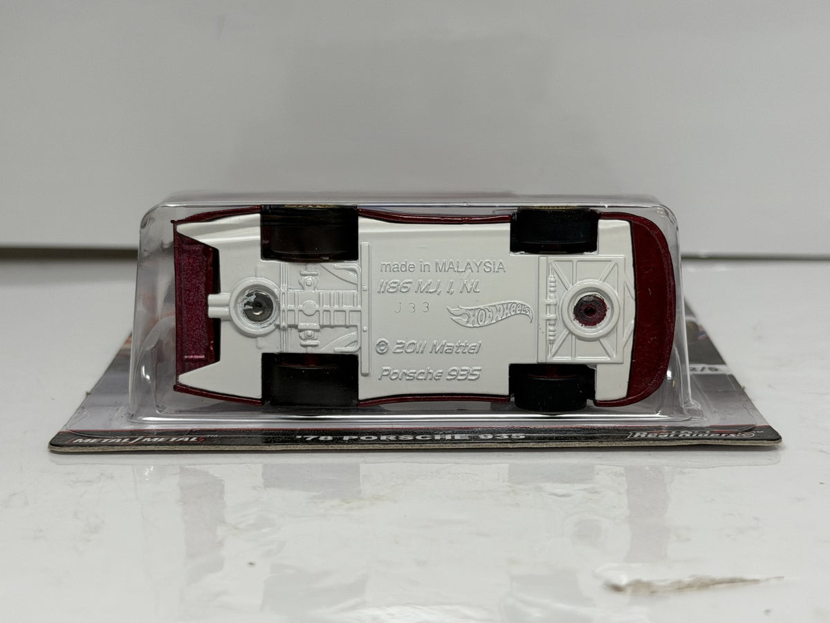 Hot Wheels Track Day 1978 Porsche 935 1:64 Diecast Real Riders